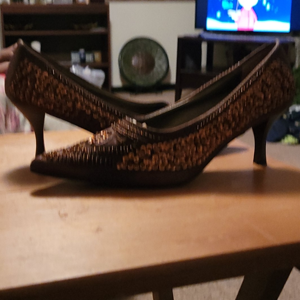 Shoes - Picture 2 of 3